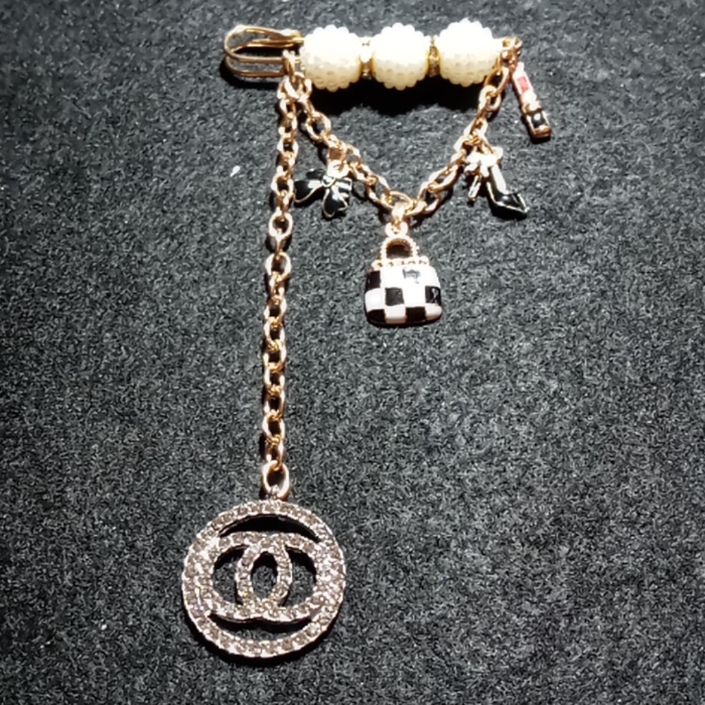 Cute Brooch - Picture 3 of 6